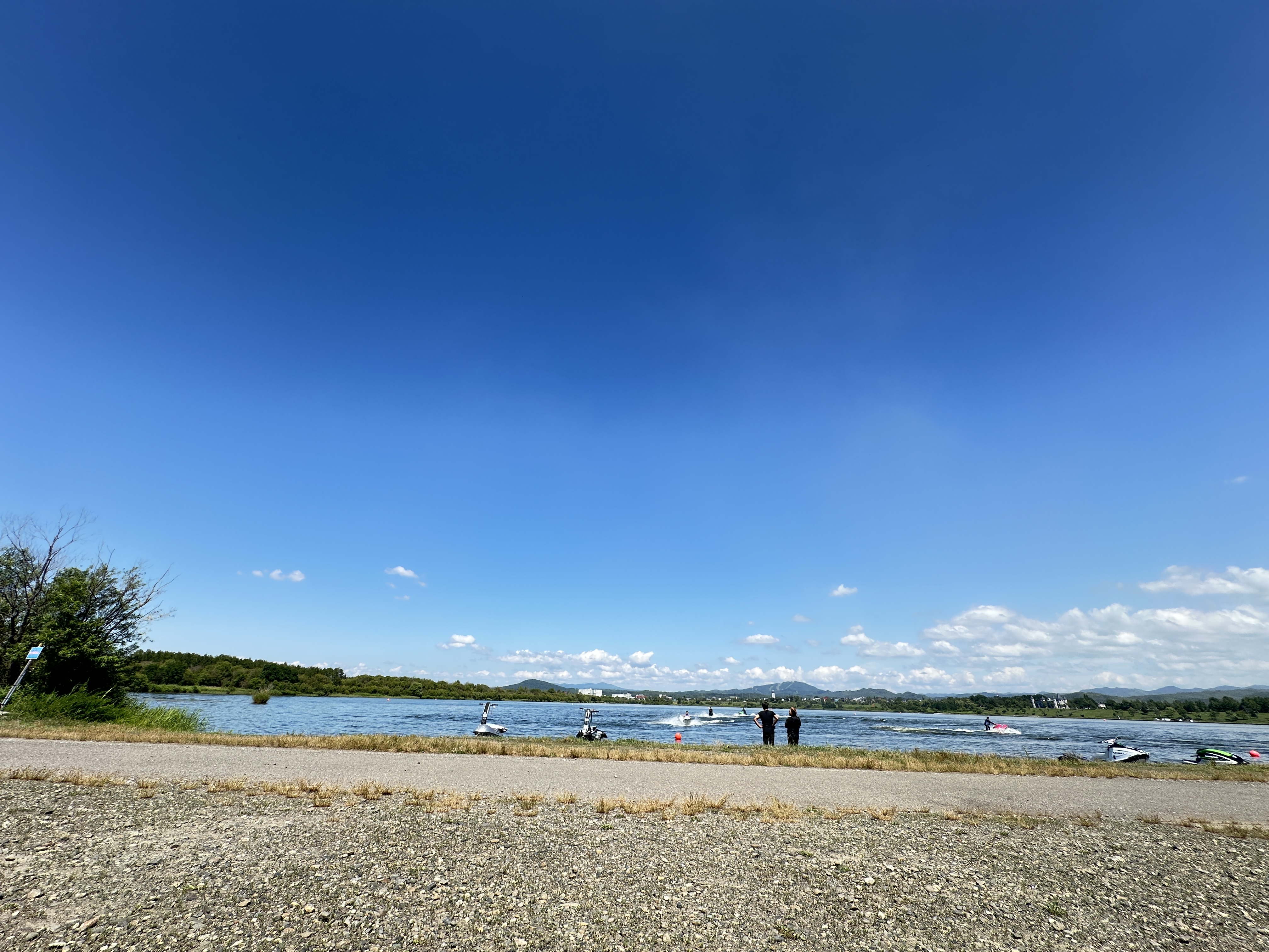 北海道砂川市 砂川オアシスパークの水辺の風景